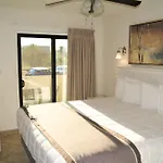 138 Fully Furnished, Amenities Galore