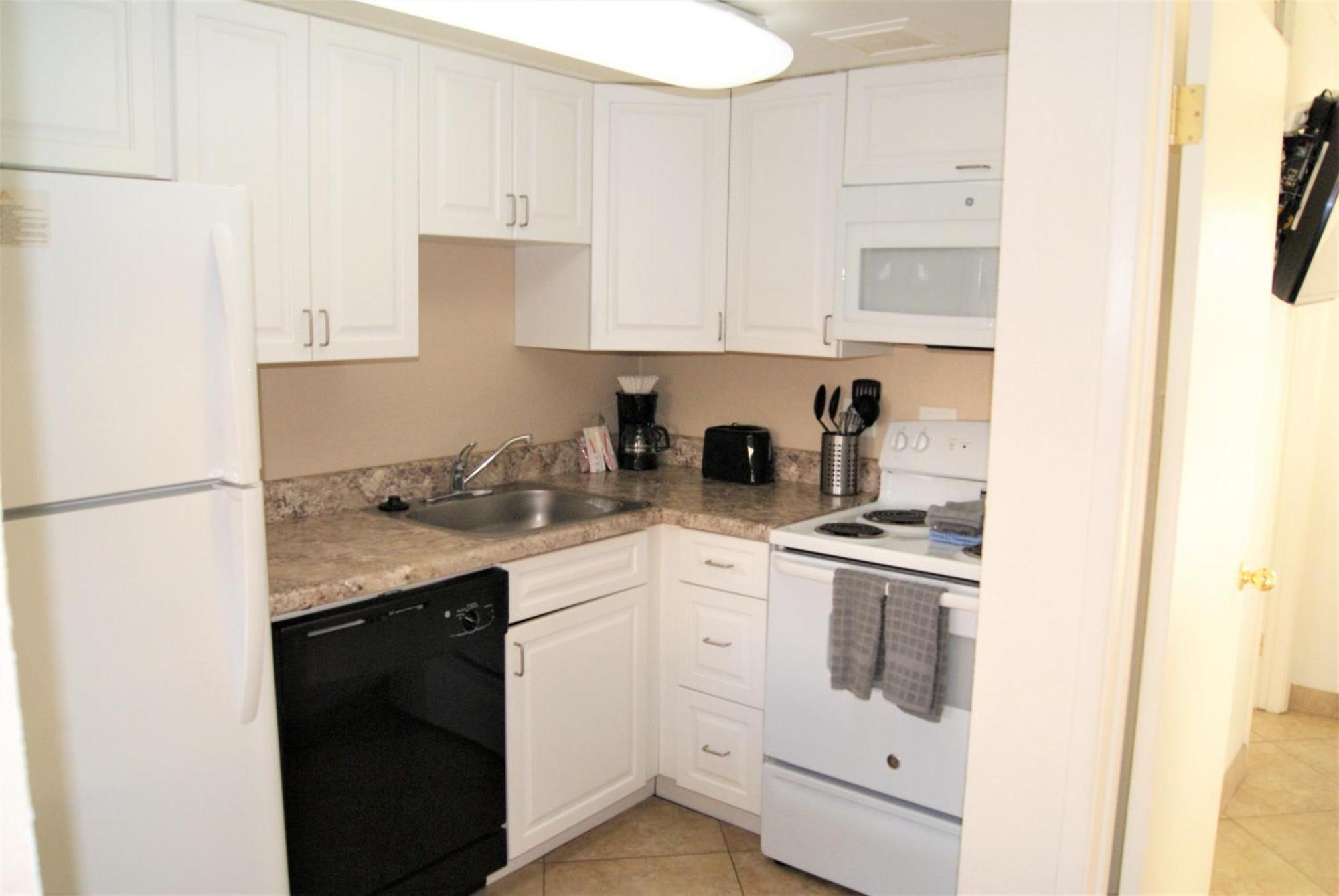 138 Fully Furnished, Amenities Galore *
